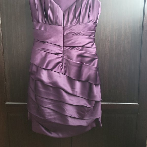 Purple dress (formal style) - Picture 2 of 4